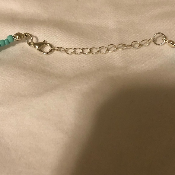 Beach Vibes! Seashell Necklace - Picture 4 of 7